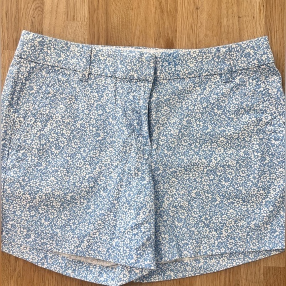 🩵J.CREW 5” CLASSIC CHINO SHORTS